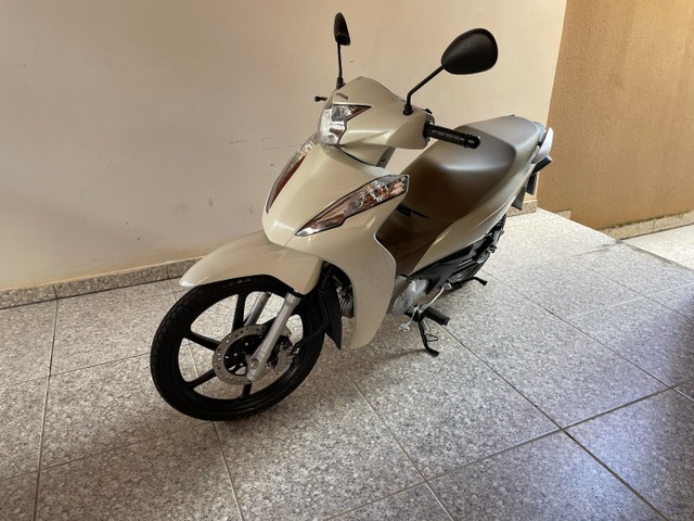 HONDA BIZ 2019 COM 1.400 KM