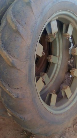 Par de pneus finos aro 38 - Foto 6