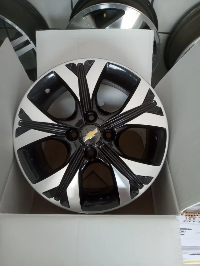 Rodas Novas aro 15 KRMAI Modelo Onix Premier