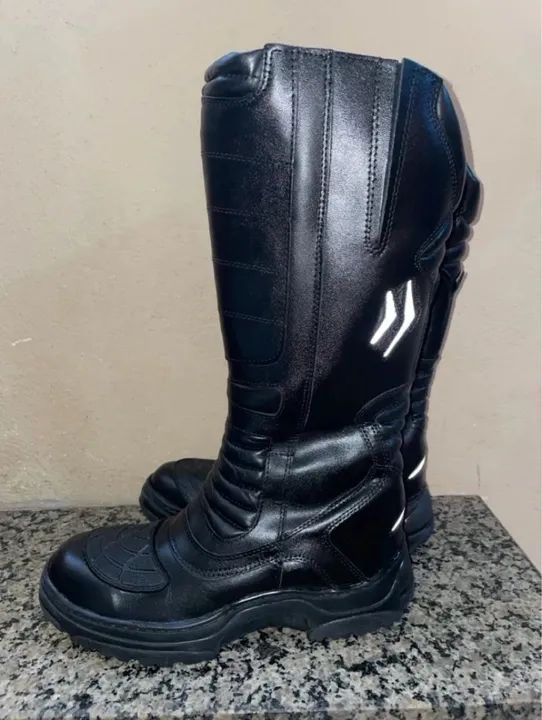 Botinas/Botas de Couro Masculinas Pretas