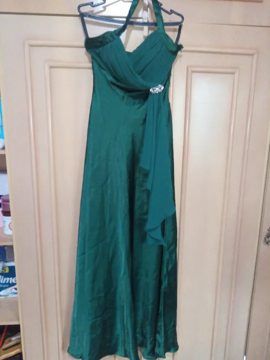 Vestido de cetim festa