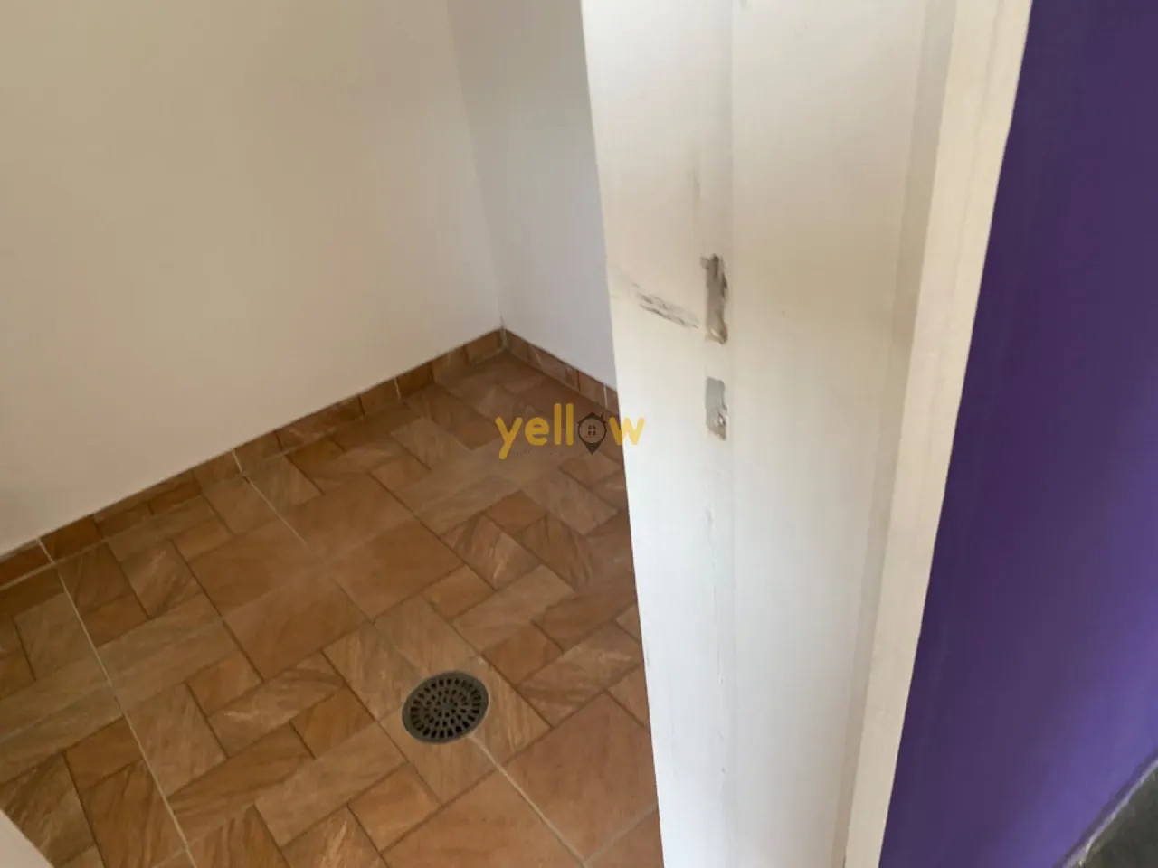 Sala Comercial de 80m² no Centro de Itaquaquecetuba - Venda e Locação por R$2.500