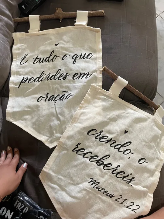 Flâmulas cadeiras noivos