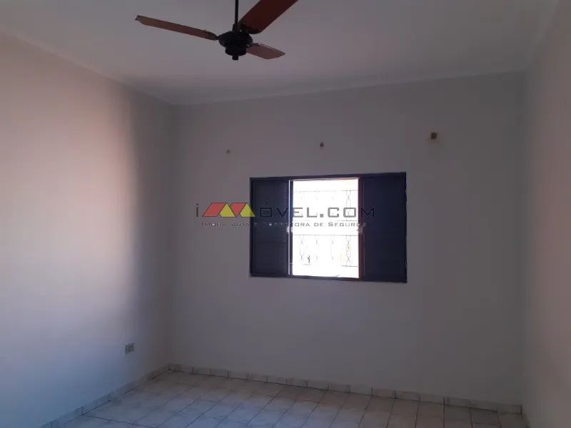 Venda de Casas / Padrão na cidade de Rio Claro - Foto 2