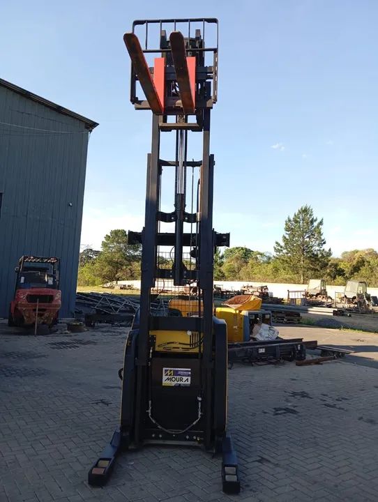 Empilhadeira pantográfica hyster ano 2020 - Foto 6