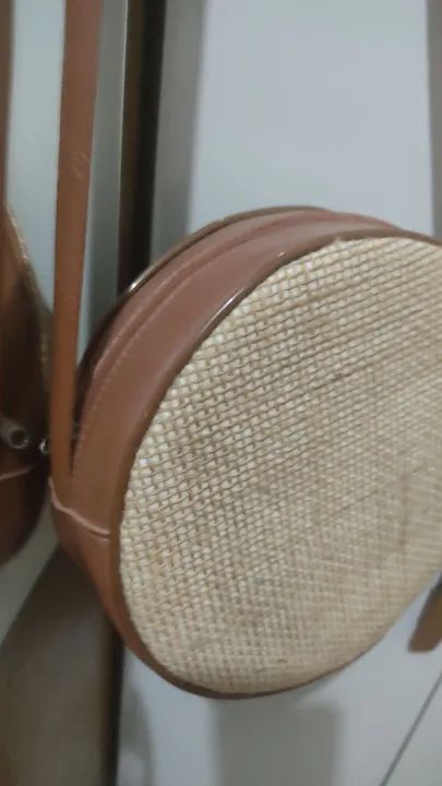 Bolsa redonda de palha couro sintético  - Foto 3