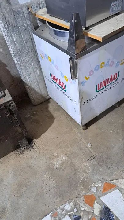 Duas (2) Máquinas de Algodão Doce - UNIAO - Foto 3