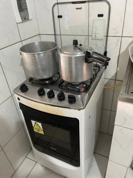 Fogão cônsul  funcionando todas  as bocas e forno  - Foto 3