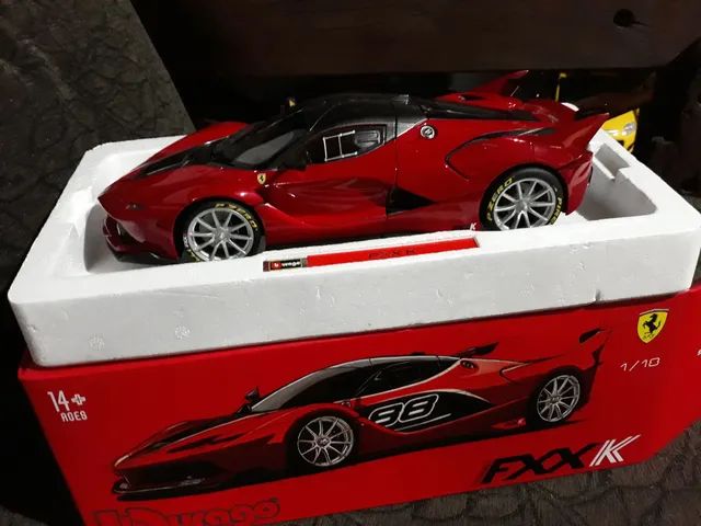 Vendo miniatura laferrari fxxk 1/18 - Foto 2