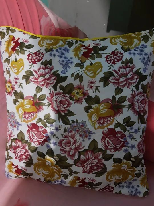 Almofada Decorativa Floral - Foto 3