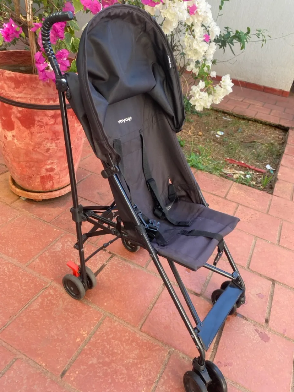 Carrinho guarda chuva de Bebê Voyage Compacto