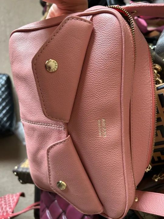 bolsa arezo em couro legítimo, novissima! 
