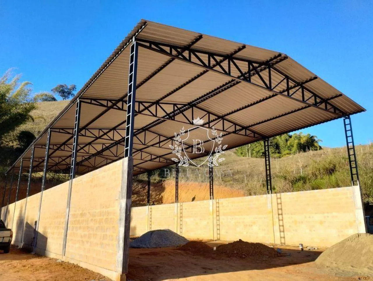 Galpão à venda, 360 m² por R$ 960. - Novo Mundo - Bom Jardim/RJ
