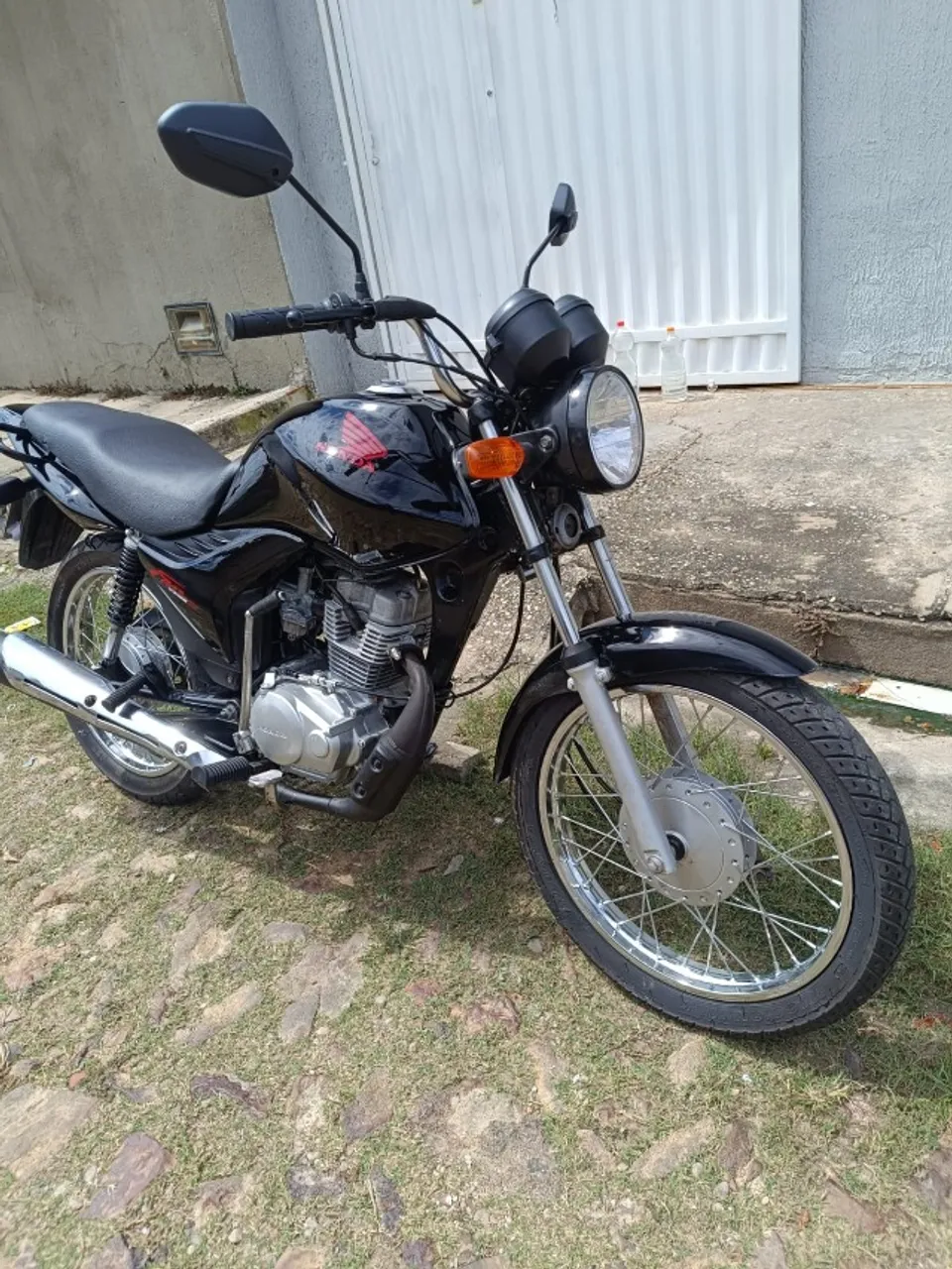 Vendo Honda CG125 FAN KS, 2012, em excelente estado de conservação