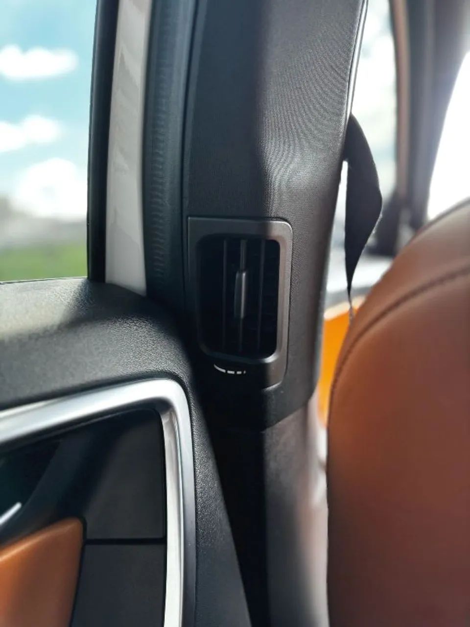 VOLVO XC60 T5 INS 2.0 2017 - Foto 2