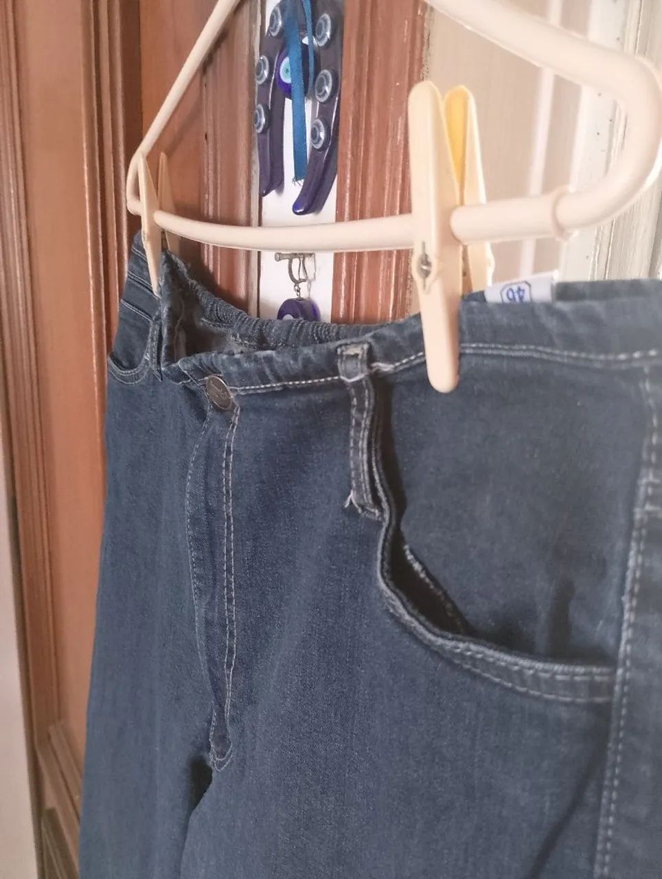 EXCELENTE QUALIDADE E ESTADO DE JEANS USADO POUQUÍSSIMAS VEZES  - Foto 4