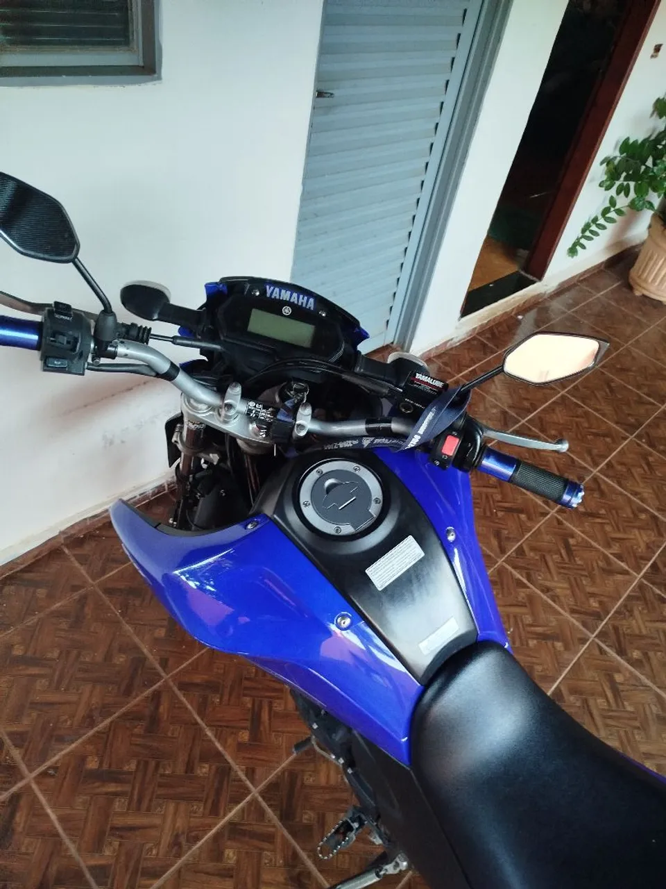 Vende -se está Lander 2023