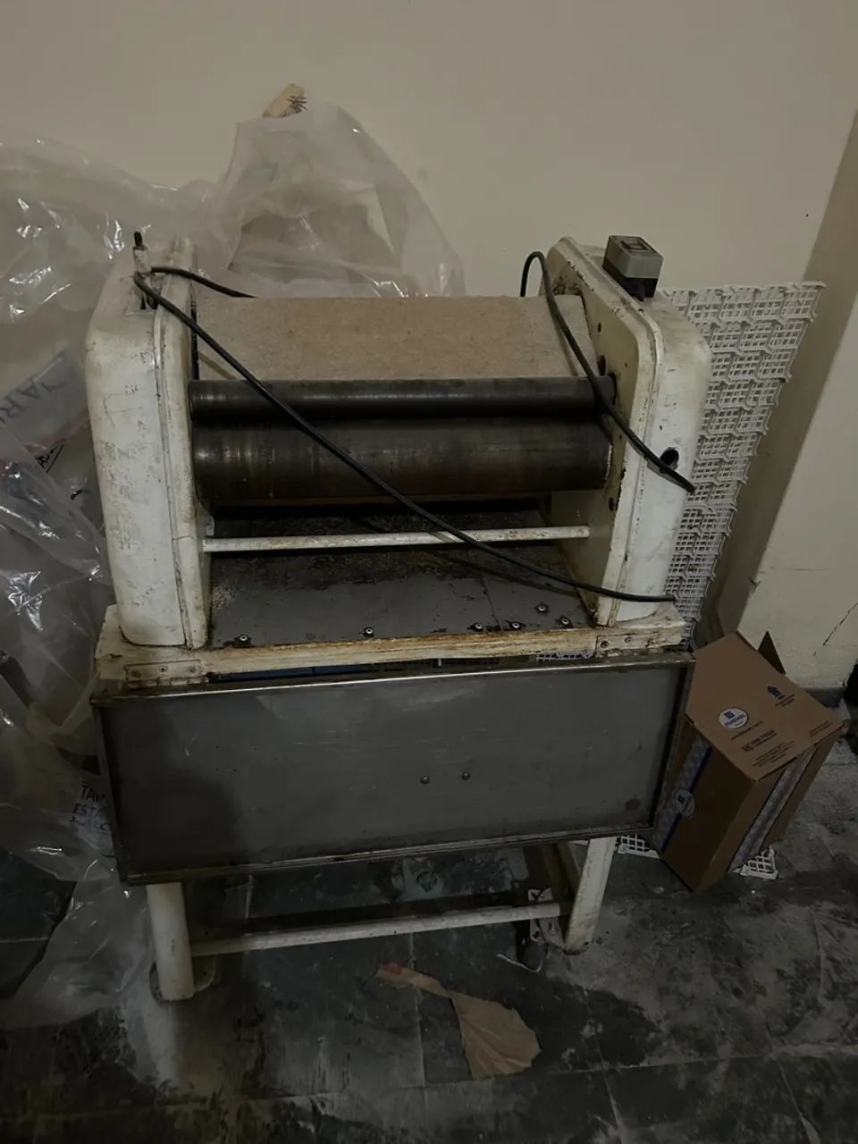 Modeladora de pães em ótimo estado  - Foto 5