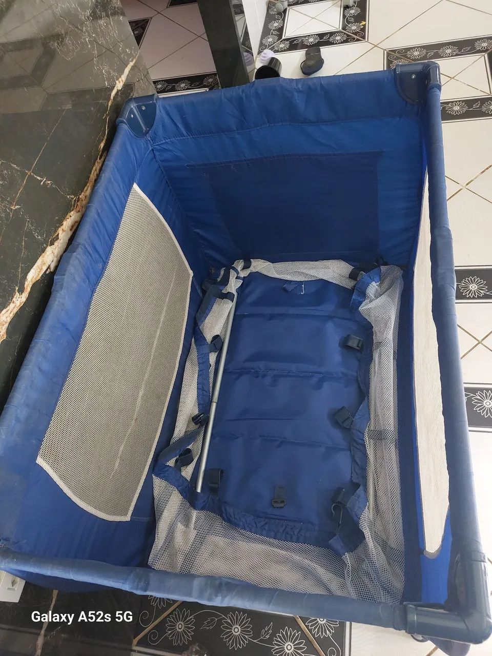 Camping crib with mattress
