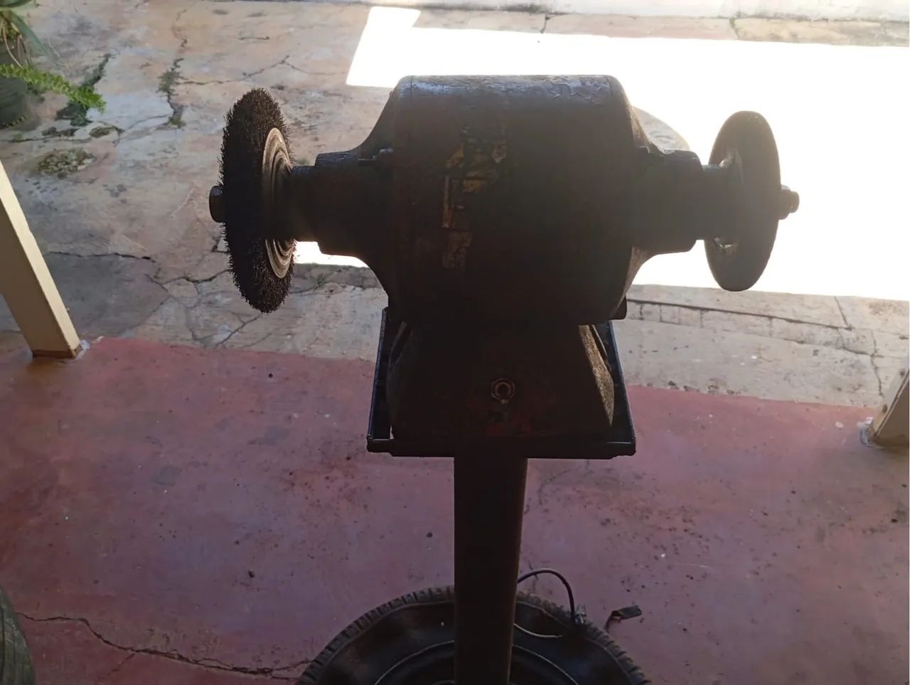 Maquina de solda,prença hidráulica,alinhador de roda - Foto 2