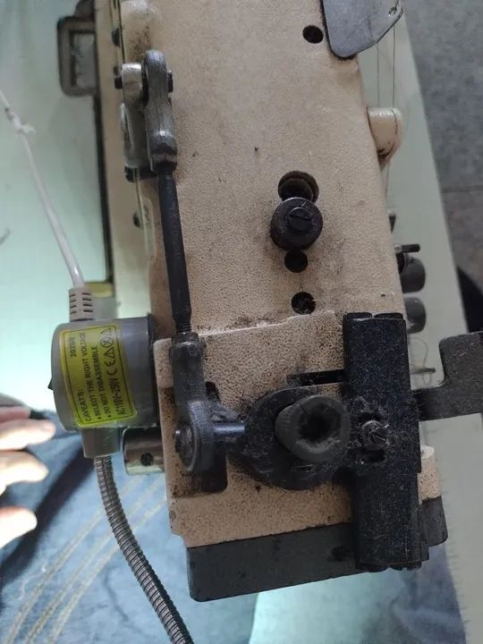 Máquina de Costura Industrial