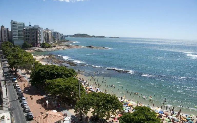 Casa Aconchegante com 3 Quartos e Churrasqueira na Praia das Castanheiras - Guarapari - Foto 6