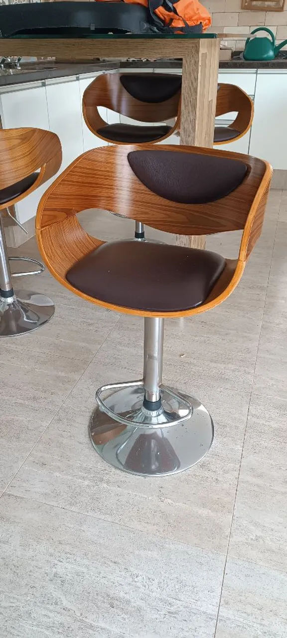 5 Banquetas Modernas para Cozinha/Balcão