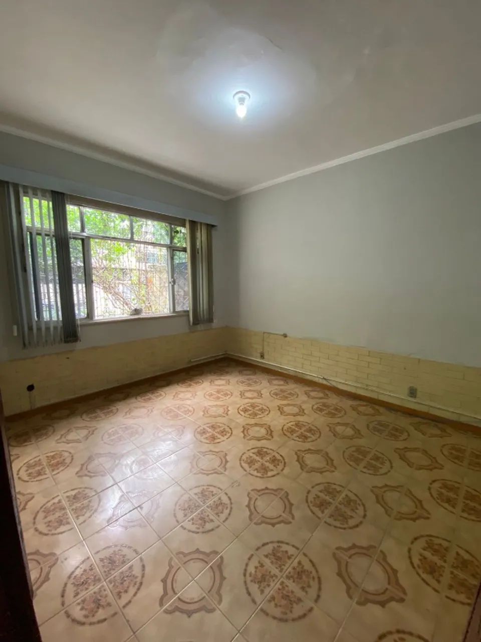 Ótima casa, 2 andares, com piscina - Foto 3