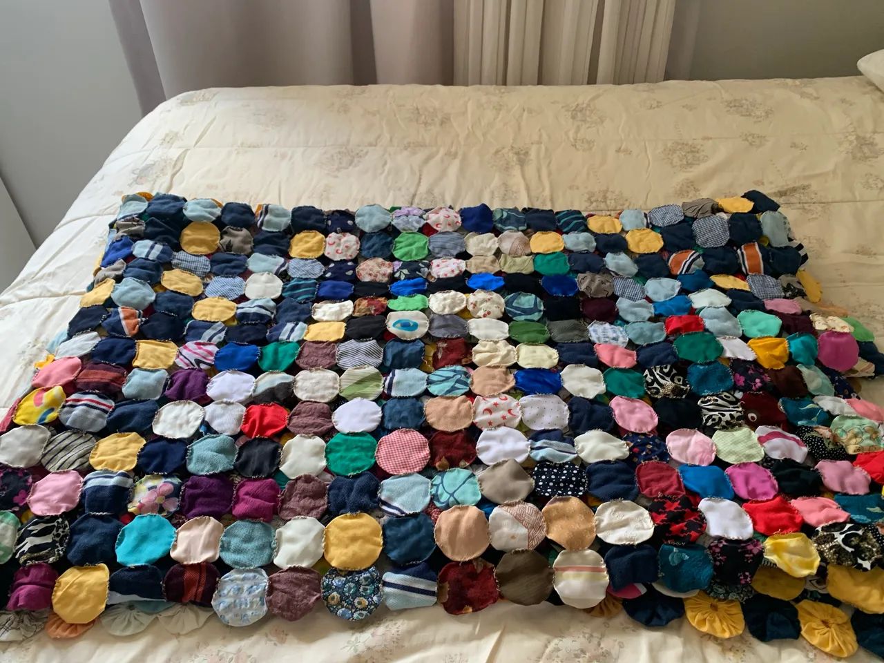 Cocha de cama de casal fuxico. - Foto 4