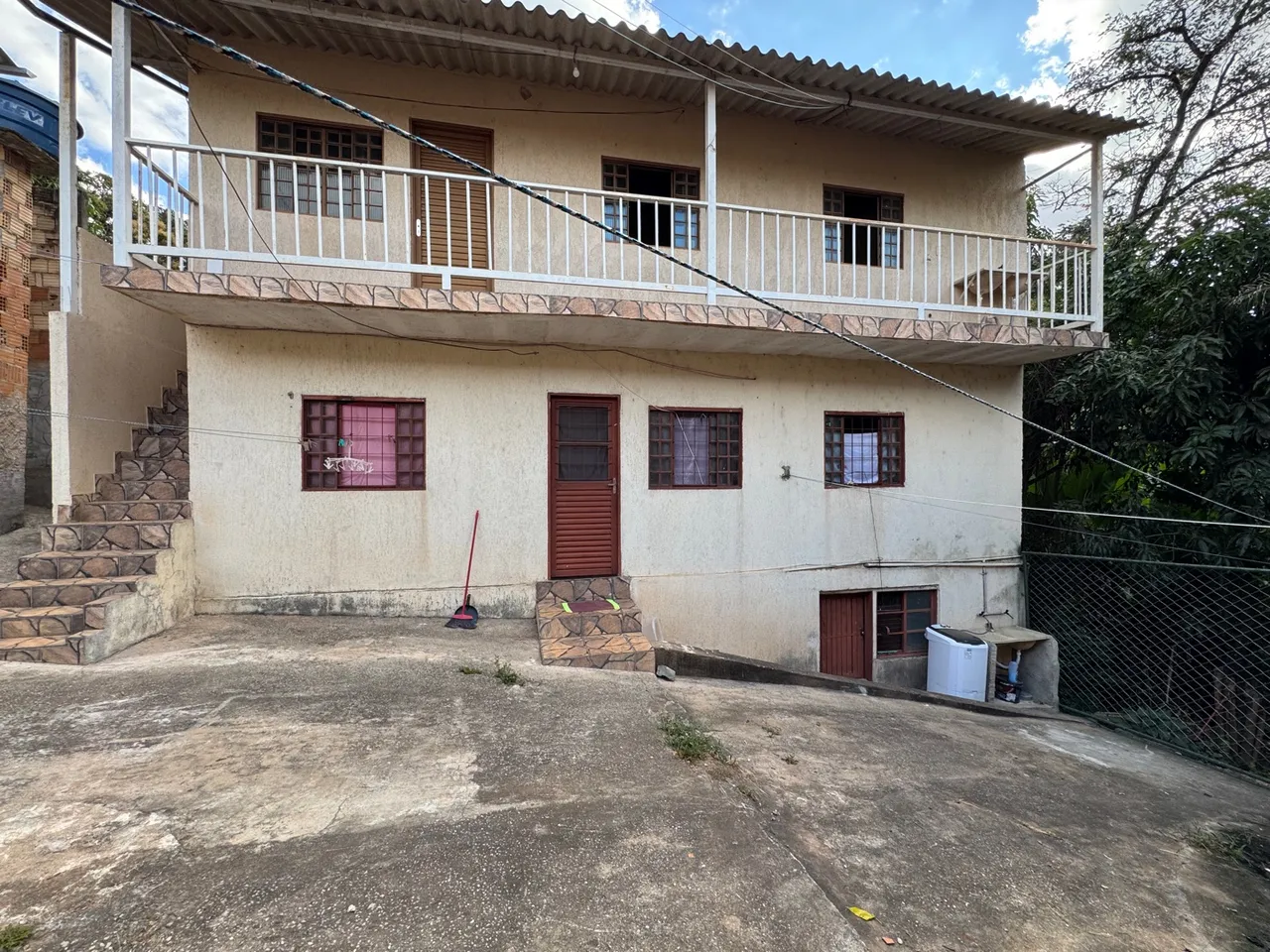 Lote com Aluguéis | PARA INVESTIDOR