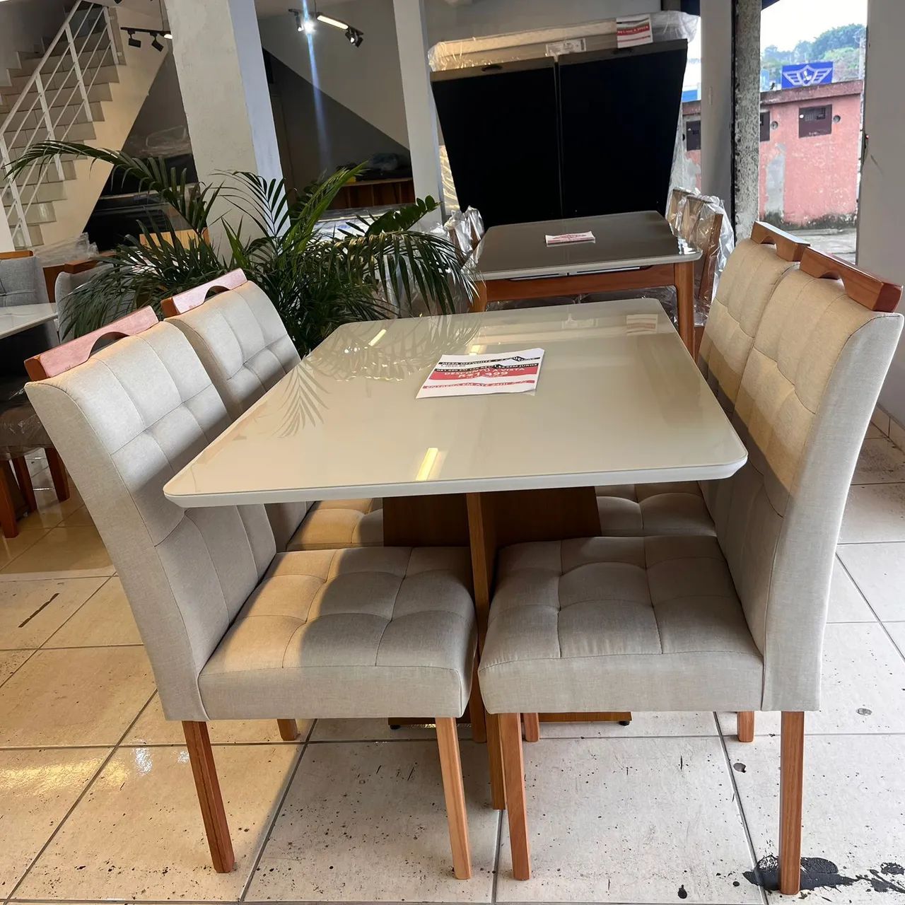 Mesa de Jantar +4 Cadeiras lindíssimas