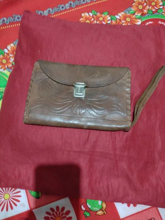 Bolsa de mão marrom vintage em couro
