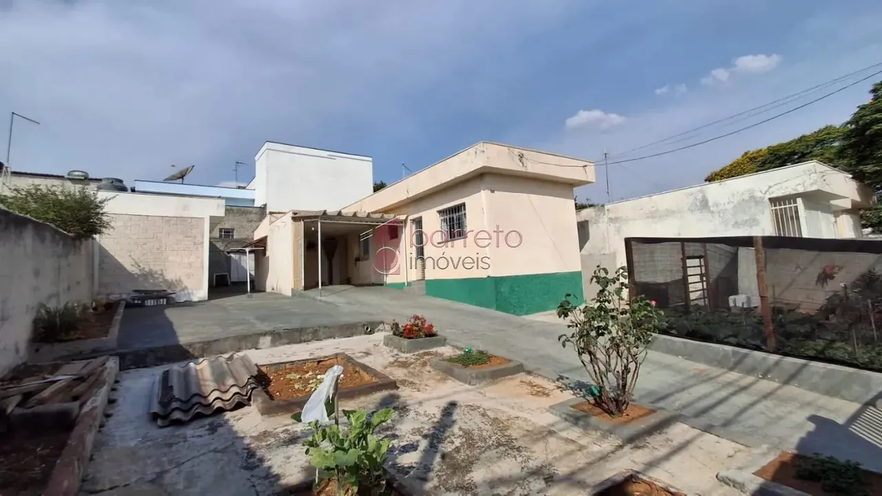 CASA TÉRREA PARA VENDA - BAIRRO VILA HORTOLÂNDIA - JUNDIAÍ/SP