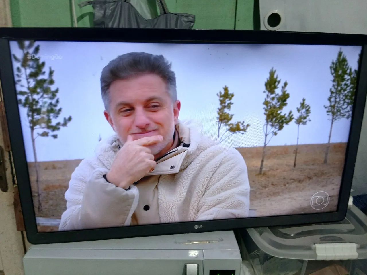 Vendo televisão 32 polegadas web os  - Foto 2