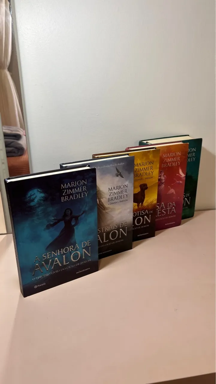 Coleção A Senhora de Avalon - Marion Zimmer Bradley