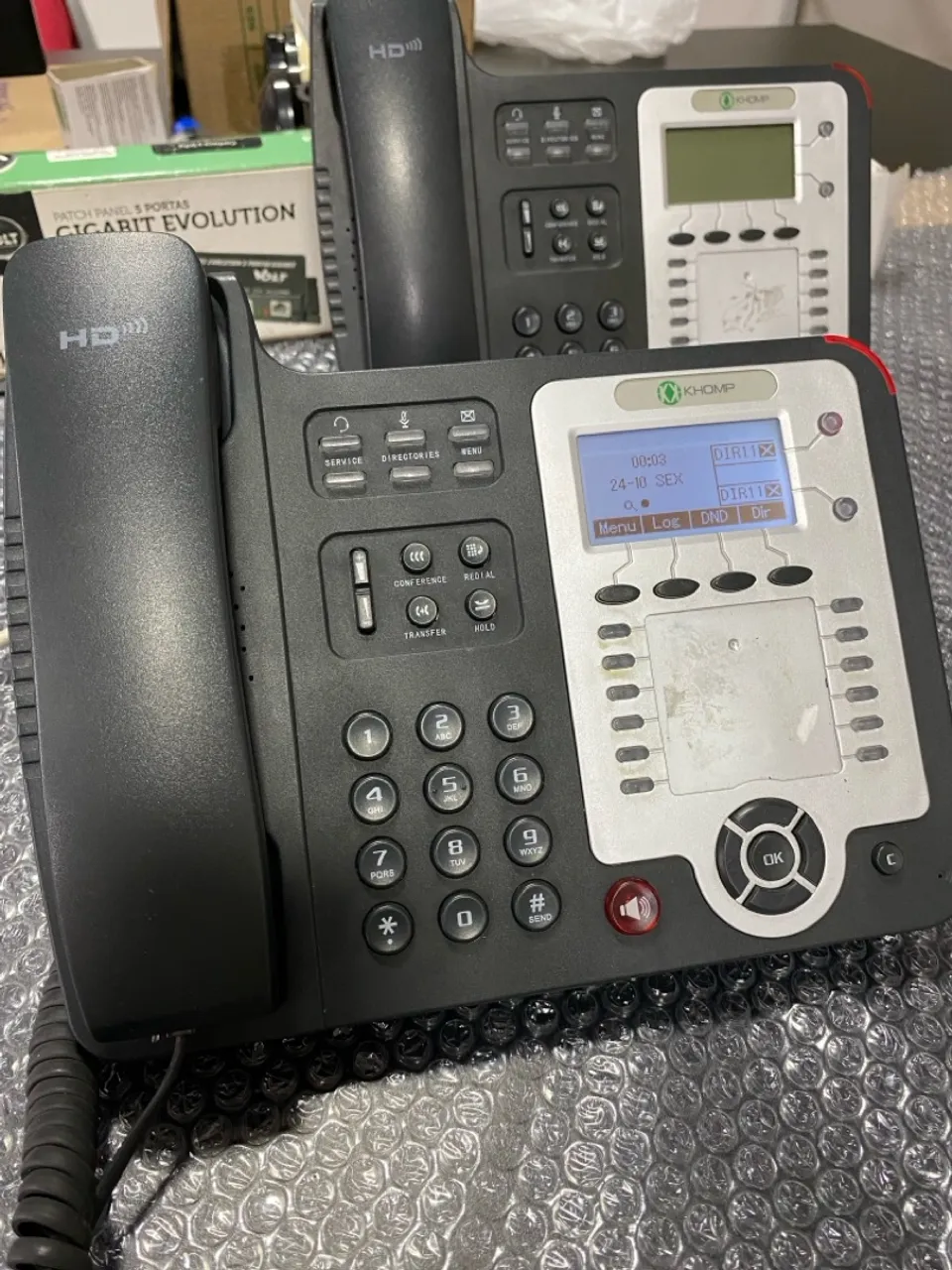 Kit 3 - Telefone IP Khomp com tela e funcionalidades