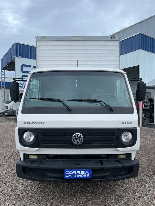 Volkswagen 8.160 2013 com baú linshalm de 5,50 - Foto 4