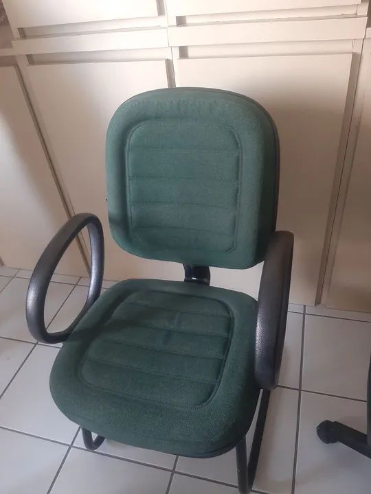 Cadeira de escritório ou consultório 
