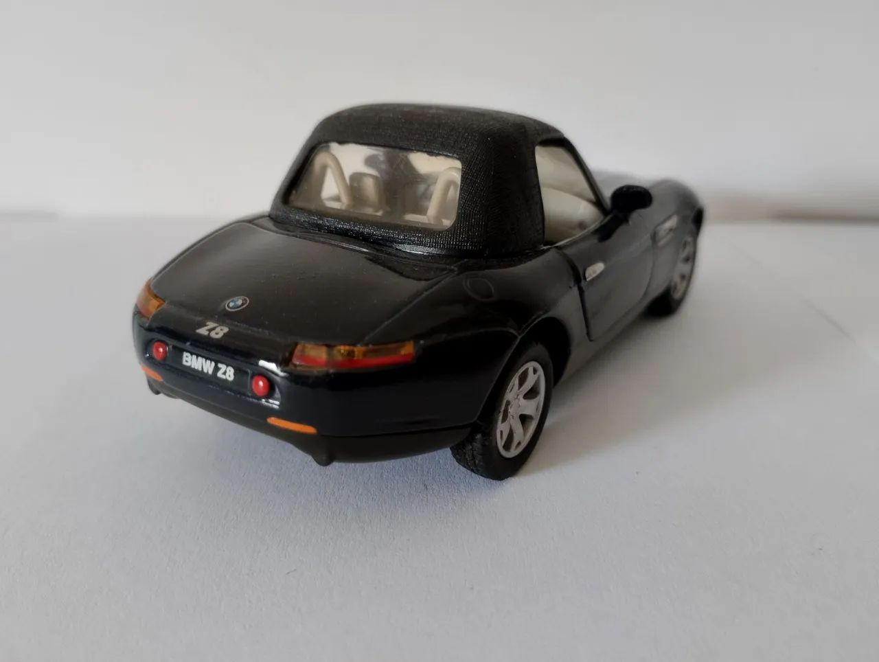 Kinsmart - Miniatura BMW Z8  - Foto 3