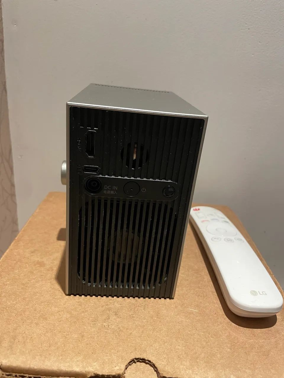 LG CineBeam Q 4k HU710PB - Foto 2