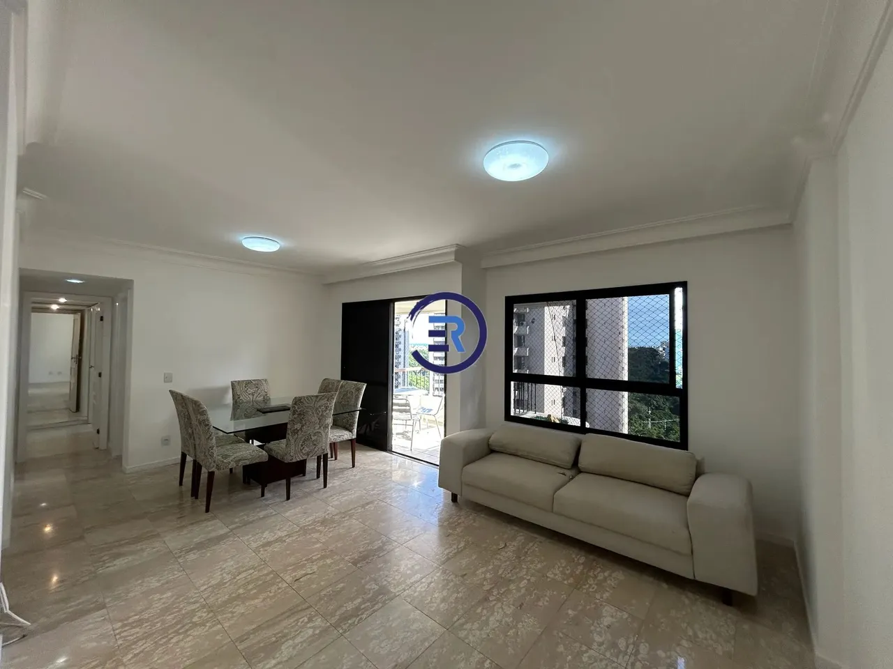 VENDO/MANSÃO DU TRIUMPHE/4 QUARTOS 123M2/DESOCUPADO!