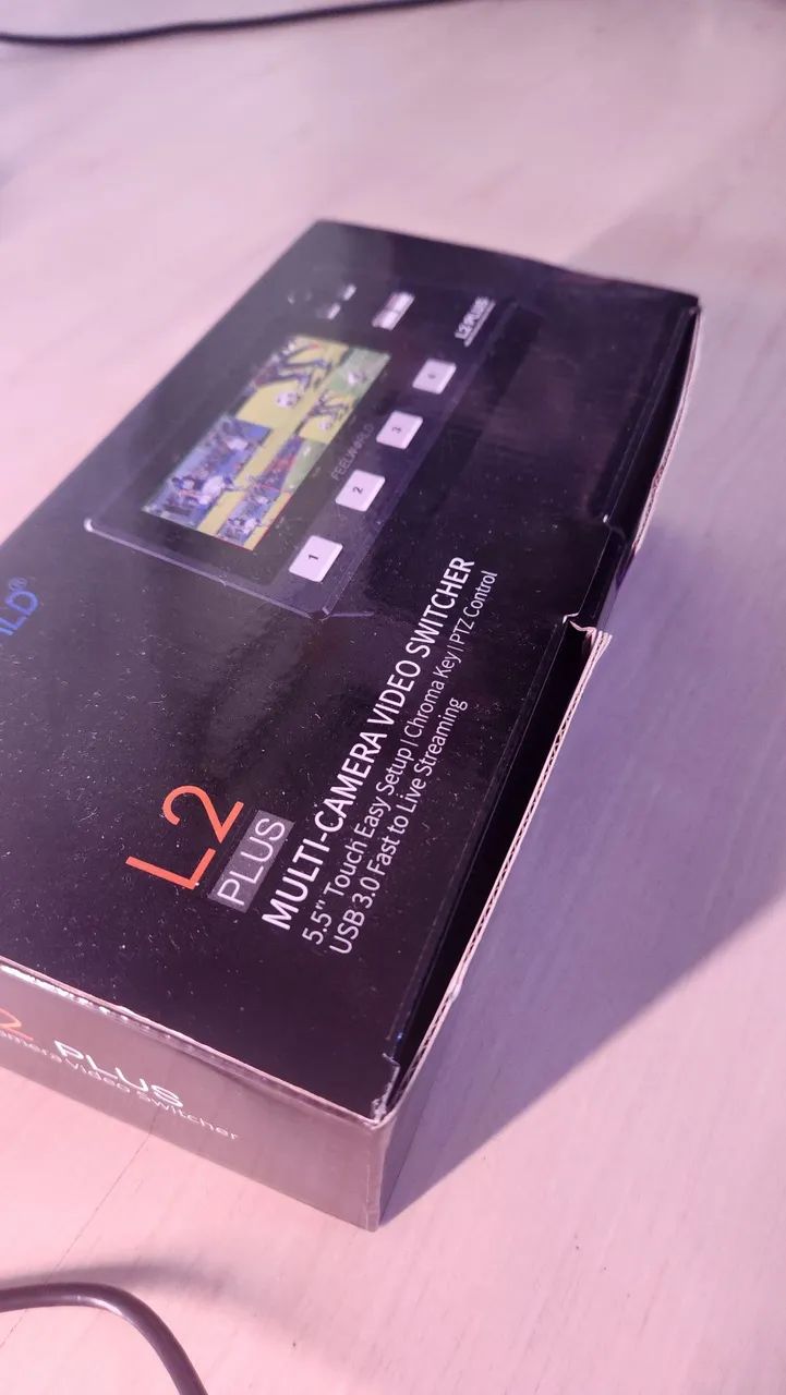 Mesa de corte de vídeo ao vivo novo na caixa (Switcher / Mixer )