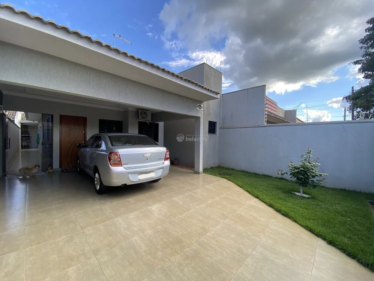 CASA À VENDA NO JARDIM VALE DAS PEROBAS EM ARAPONGAS.