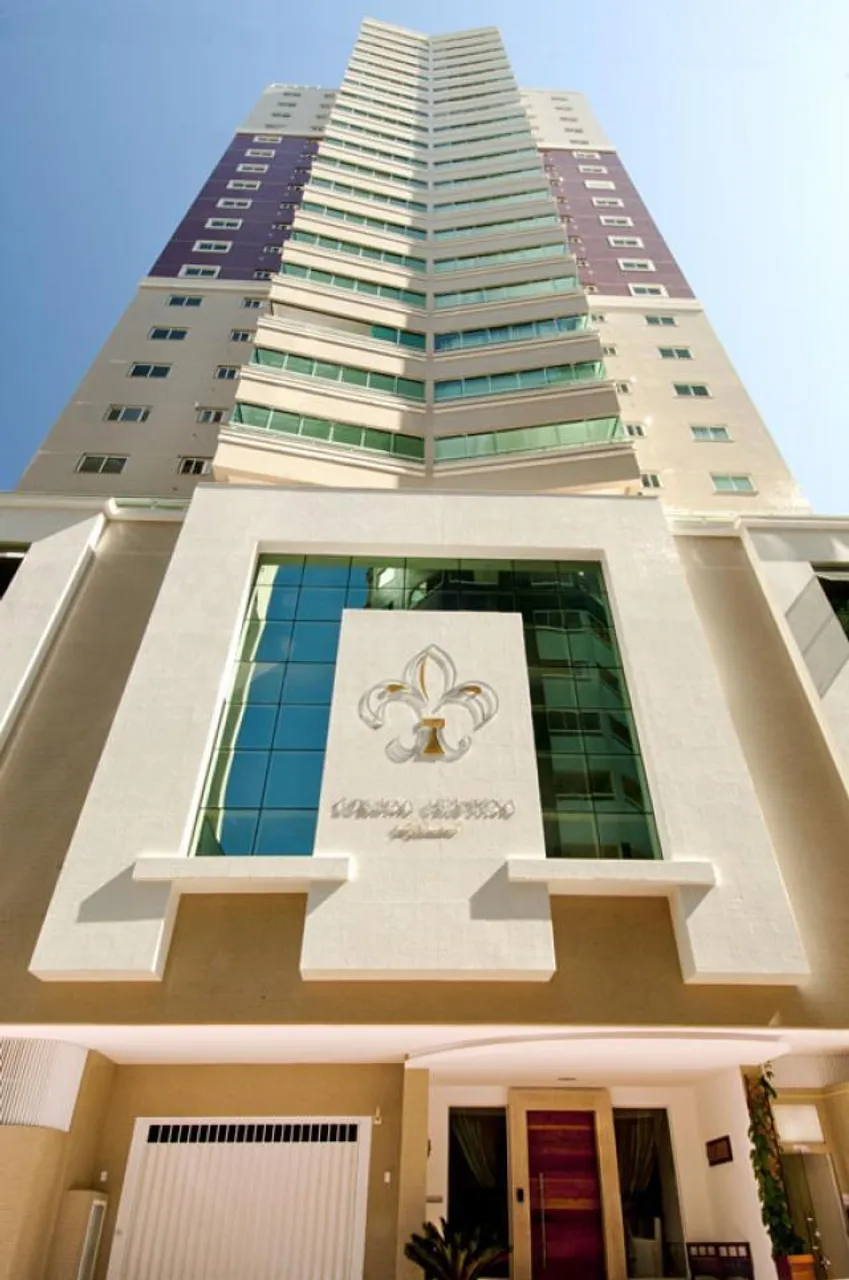 Excelente oportunidade: Sala comercial à venda no Centro de Balneário Camboriú-SC, com 125