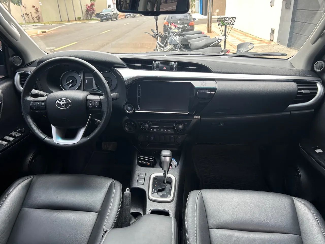 Hilux srv 23/24 único dono 250 mil reais   - Foto 5