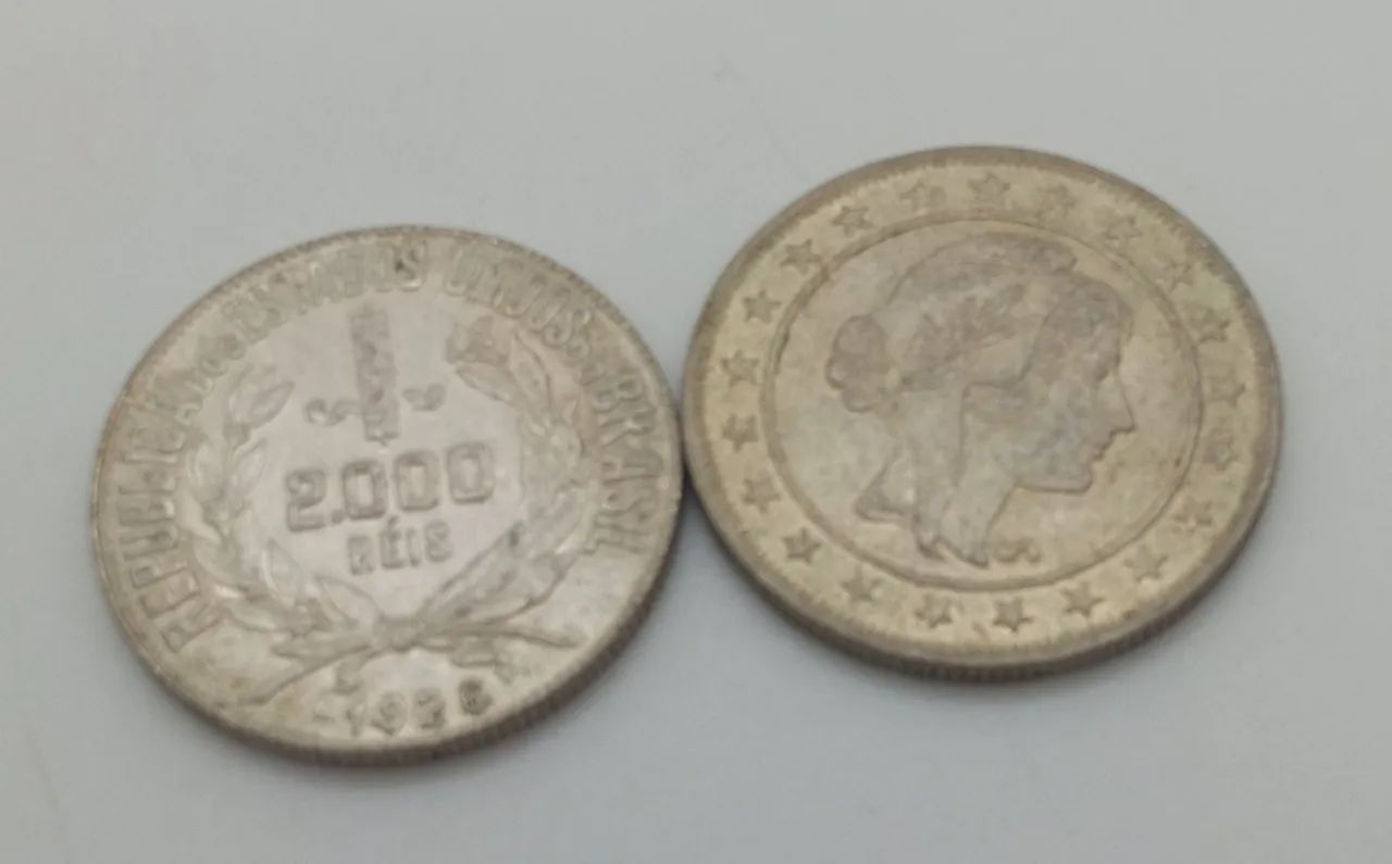 Seis moedas antigas de prata 500 Rs2$000 anos 1924/26/28/30/1931 - Foto 5