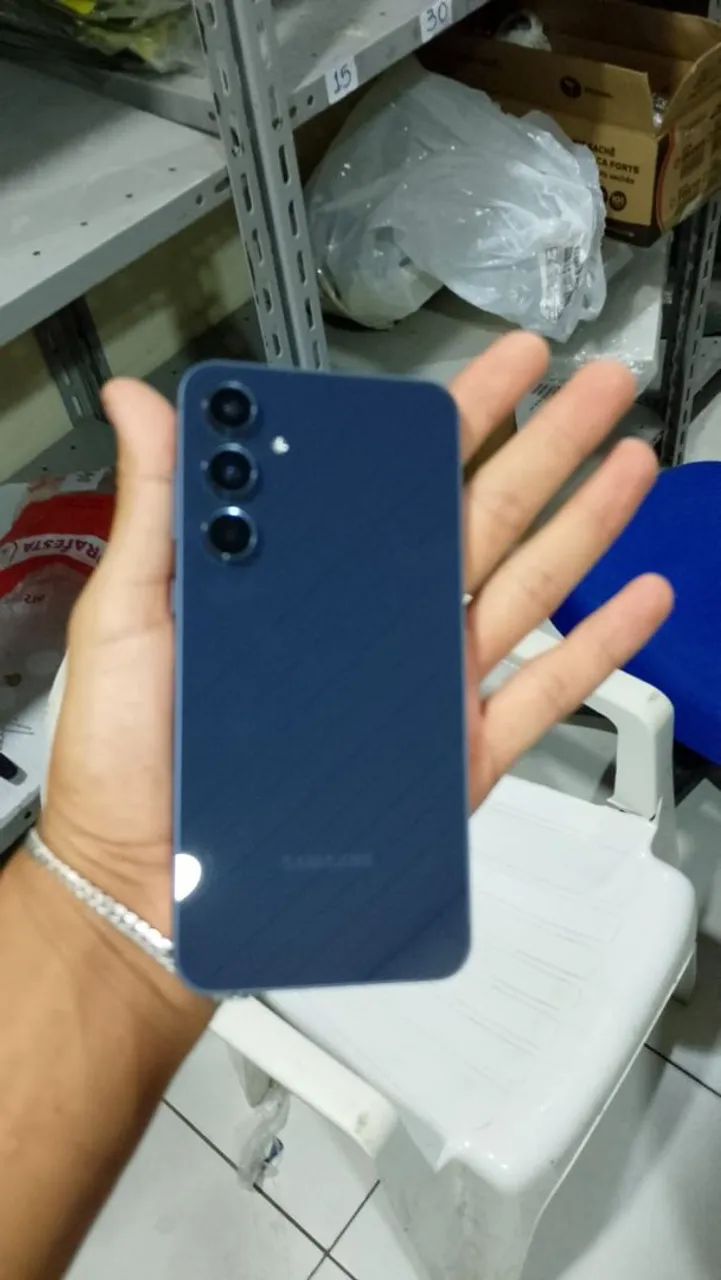 A 55 5G novo nunca caiu , sem marcas de uso