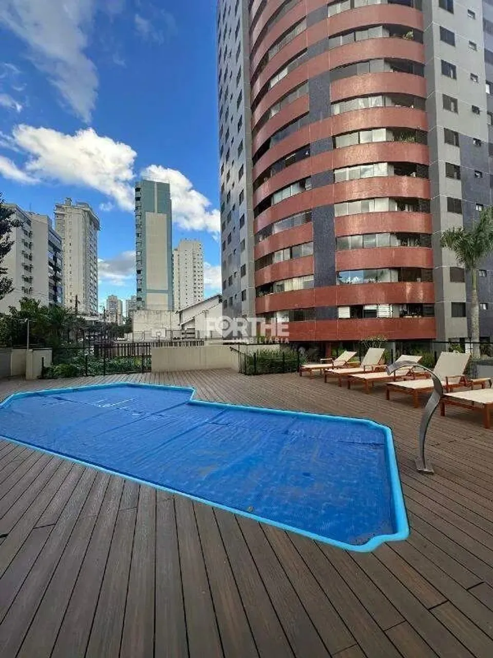 Apartamento à venda, 4 quartos, 1 suíte, 2 vagas, Centro - Cascavel/PR