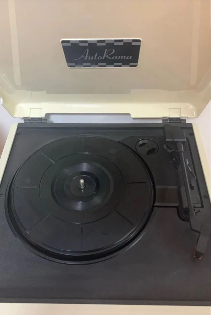 Rádio toca-discos retrô com CD Player Seminovo - Foto 3