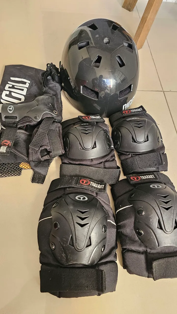 Kit de Proteção para Patins Completo Traxart +Capacete Niggli Iron